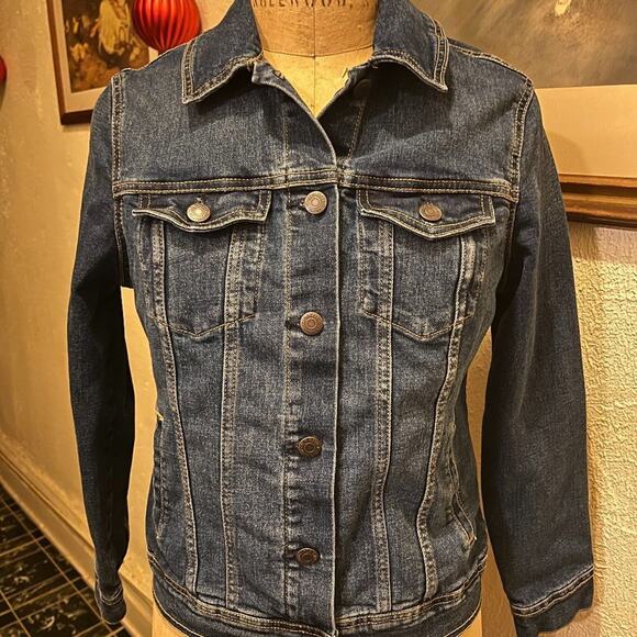 Old Navy Blue Jean Jacket 4 Pockets Size Medium - Picture 1 of 13